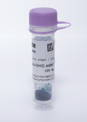 Sulfo-Cyanine7 bis-NHS ester